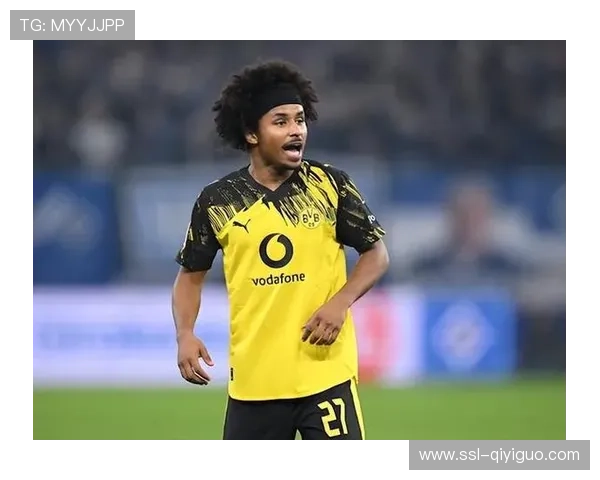 多特蒙德锁定未来：1200万欧元签下17岁巴西左后卫普拉特斯